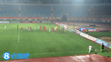 mk体育在线登录入口半场-艾尼瓦尔远射破门李亚楠黄油手送礼 陕西联合1-0青岛红狮