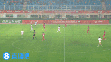mk体育在线登录入口半场-艾尼瓦尔远射破门李亚楠黄油手送礼 陕西联合1-0青岛红狮